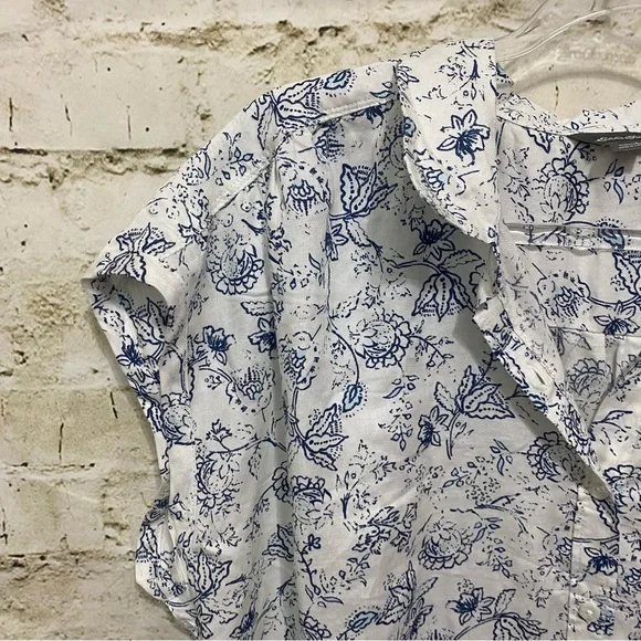 Eddie Bauer White Blue Floral Print Oversized Short Sleeve Top - Picture 2 of 5